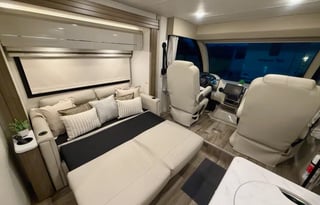 2025 Thor Motorcoach Vegas *New + Wi-Fi Enabled*