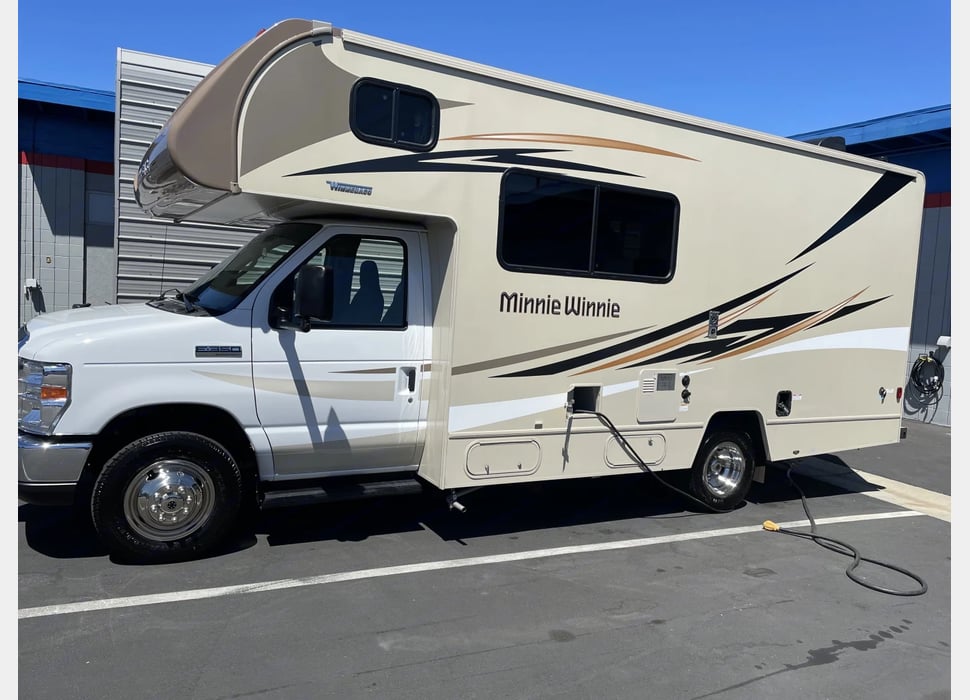 Class C Motor Home rentals in Santa Ana