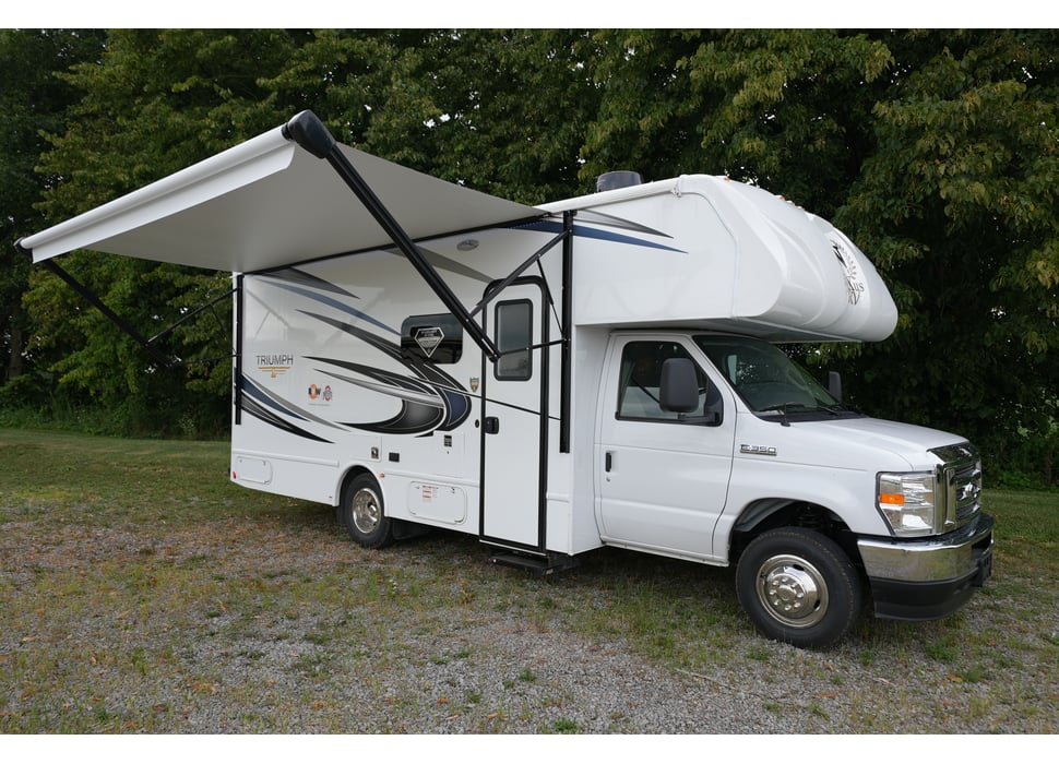 Class C Motor Home rentals in Lorain