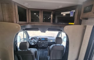 New 2025 Qwest on Mercedes Benz, 25 feet