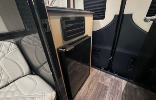 Luxury Off-Grid Sprinter Ultimate Freedom/Comfort