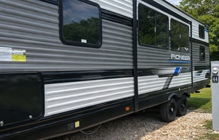 2023 Heartland Pioneer BH270 Family Bunkhouse