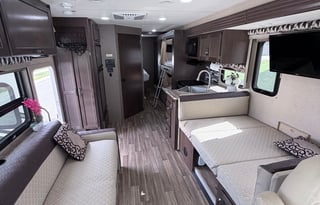 2018 Thor Motor Coach ACE 30.2