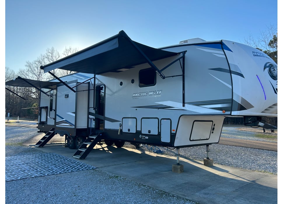 Fifth Wheel rentals in Brandon