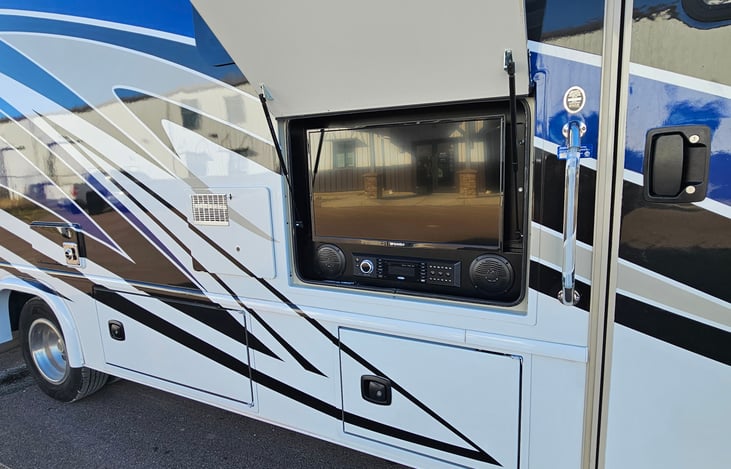 Exterior entertainment center