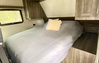 2020 Fully equipped, camping supplies