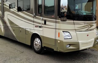 (2008 Winnebago Vectra) The Johnson's Road Coach