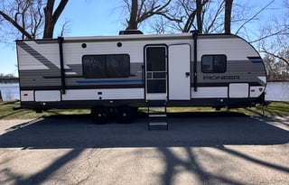 Fully Stocked Family RV | We Deliver & Set Up