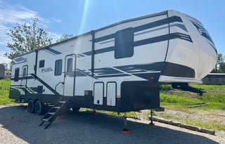 HOTROD'S Toyhauler/Memory-Making Rental!