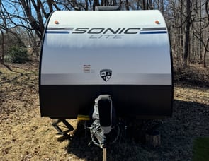 Venture RV Sonic Lite 169VUD