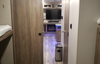 Pride of Texas Family Friendly Zinger RV