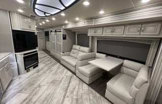 Family Fun In Style w/ 2 Full Bathrooms