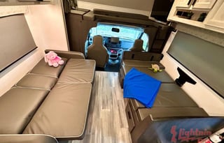 Forest River RV Sunseeker LE 3250DSLE Ford