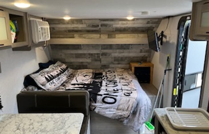 Queen full spring mattress