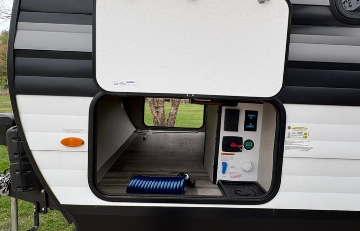 Large pass through storage