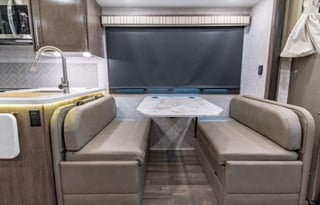 Erick Esteem 2025 sleeps 6,KING BED, Outside tv