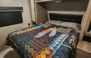 Camper Sleeps 9!!  :)