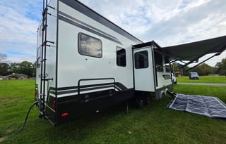 The Rolling Retreat | Luxury, Comfort & Adventure