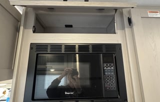 Explore the Country 2023 Coachman Freelander 22FT