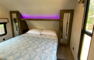 Fully Equipped Family Friendly Bunkhouse Camper