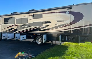 2017 Fleetwood Storm 36F - Bunk Beds!!!