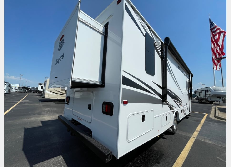 Class C Motor Home rentals in Oneida