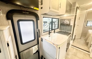 26 *NEW* 2023 Prism Mercedes Luxury Rv - Sleeps 6
