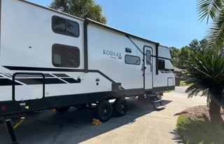 "KOOL KODIAK" 2021 Dutchmen Kodiak 27SBH