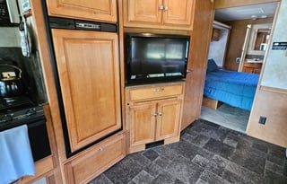 2013 Winnebago Vista 35F - FREE UNLIMITED INTERNET