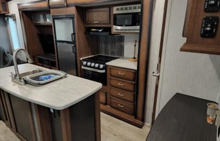 2019 Heartland Pioneer PL355 (Bunkhouse!)