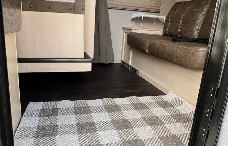 This trailer is kept as clean and polished as possible inside and out. Rented out only to responsible and safe campers. No pets, no smokers please.