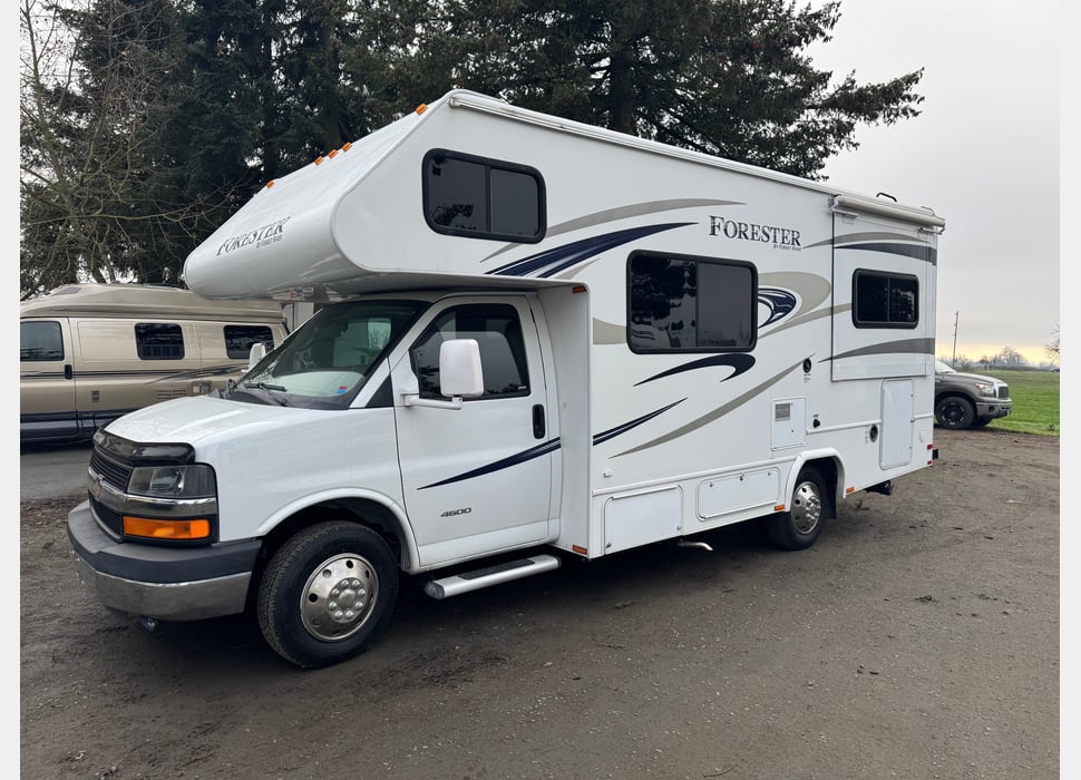 Class C Motor Home rentals in Stanton