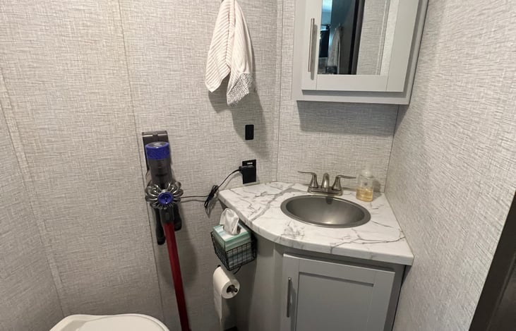 1/2 bath in bunkroom