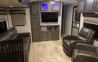 My Cousin’s RV on Lake Hamilton