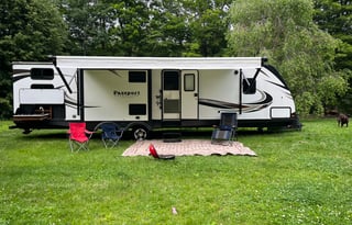 Extended Season Ready! kiddos and fidos friendly