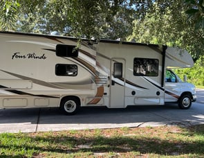 Thor Motor Coach Four Winds 30D Bunkhouse
