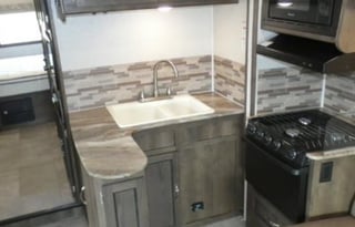 2020 Coachmen Freelander 31BH - Great Family Unit!