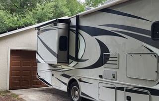 2014 Thor Motor Coach Hurricane MH