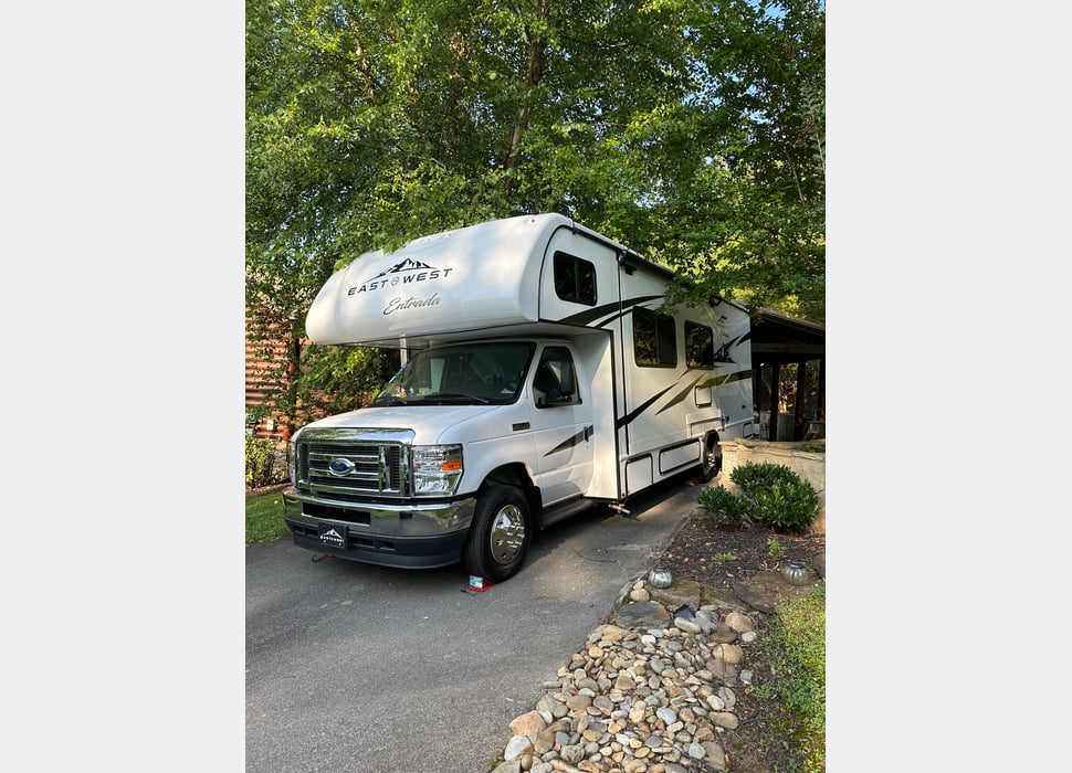Class C Motor Home rentals in Picayune