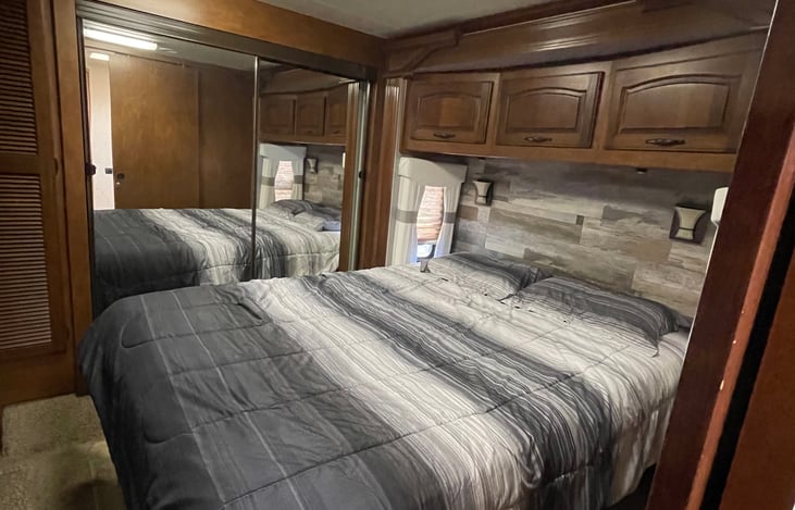 Large closet behind the mirror