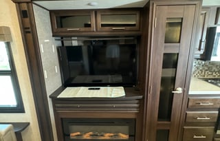 Jayco Northpoint Fifth Wheel - OMNE1063