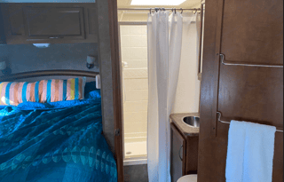 Delilah The 25 ft. Thor Chateau RV Rental