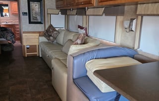 2013 Winnebago Vista 35F aka the Hilton on Wheels
