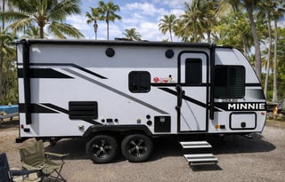 "Naples" Easy Tow, Solar Equipped,  Boondocking!