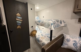 2025 Springdale - Beachy Camper w/Bunks, Pets OK