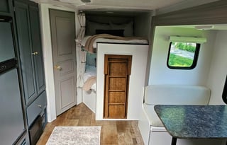 27’ Z1 Bunkhouse. Pet friendly and half ton rated!