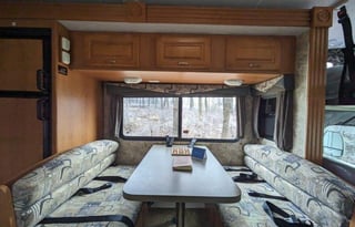 2005 Coachmen Freelander