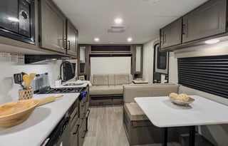 COUPLE'S CAMPER -2025 Grand Design 151RB