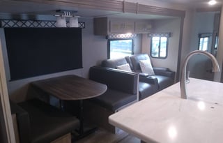 2020 Coachmen RV Freedom Express Liberty Edition 320BHDSLE