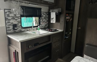 21’ Coleman Camper –Fall Foliage & Winter Trips